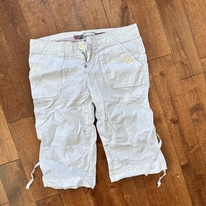 Y2K Garage White Women's Capri Shorts